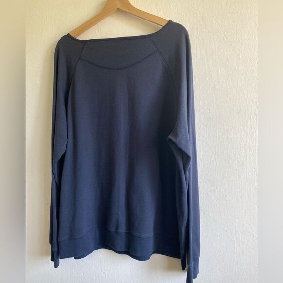 Disneyparks Mickey Mouse Navy Striped Sweater Size XXL
Collectible Pop Art - Picture 4 of 6